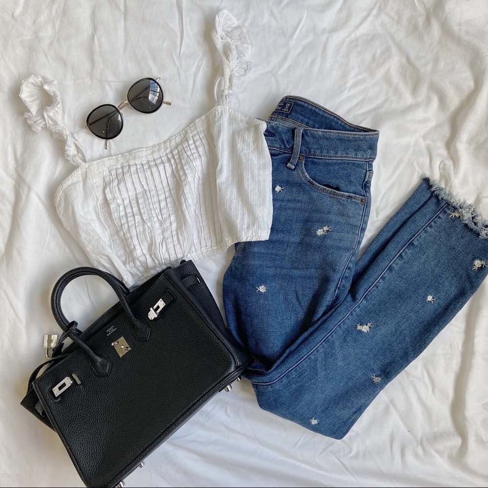 HIGH WAISTED DAISY PRINT JEANS